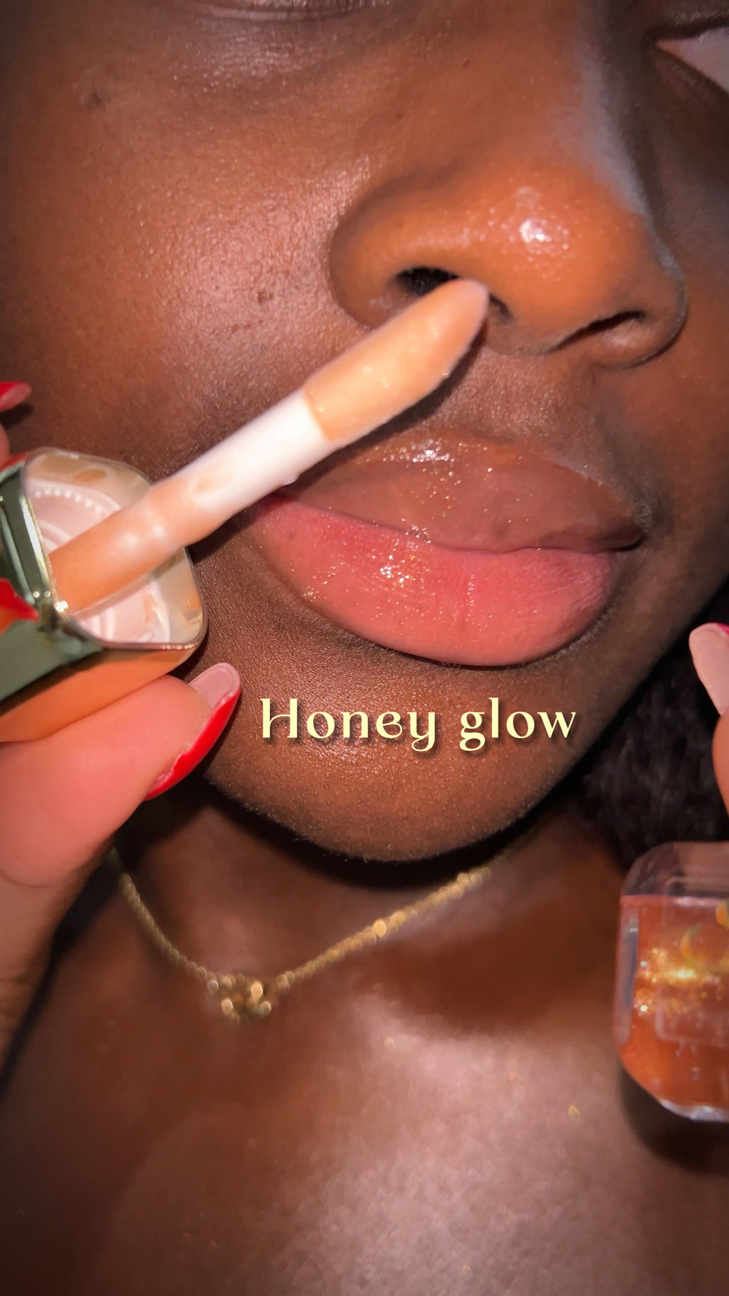 Honey Glow – Shimmer Lip Gloss